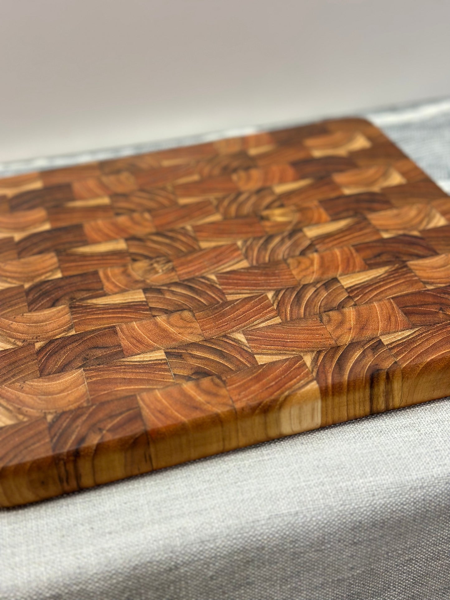 Teak endgrain board