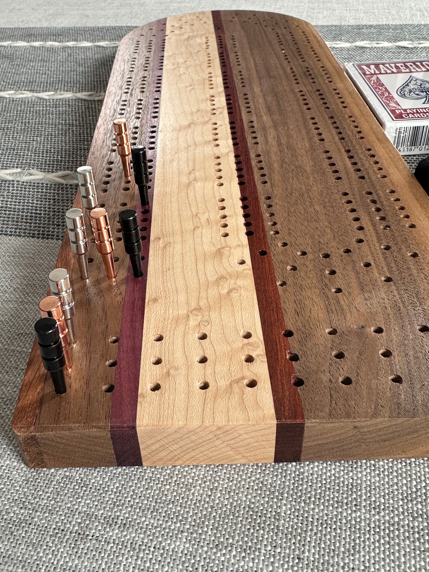 Cribbage board